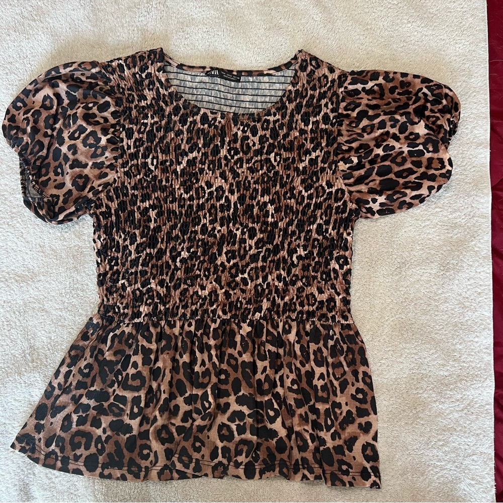 ZARA TOP puffer PEPLUM ANIMAL PRINT BLOUSE size:Medium
